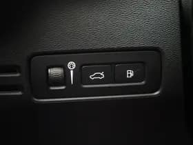 Volvo XC40 1.5 T5 Plug-in hybrid Ultimate Dark thumbnail 23