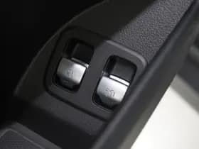 Mercedes-Benz GLC 300e 4MATIC 320PK thumbnail 22