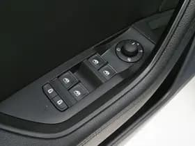 Škoda Superb Combi 1.4 TSI iV Laurin & Klement thumbnail 19