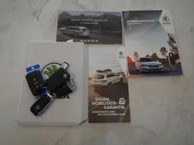 Škoda Superb Combi 1.4 TSI iV Laurin & Klement thumbnail 8