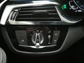 BMW 5 Serie Touring 530e xDrive thumbnail 24