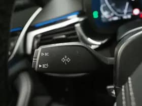 BMW 5 Serie Touring 530e xDrive thumbnail 26