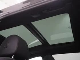 BMW 5 Serie Touring 530e xDrive thumbnail 43