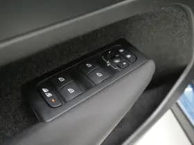 Volvo XC40 1.5 T5 Plug-in hybrid Ultimate Dark thumbnail 22