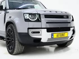 Land Rover Defender thumbnail 13