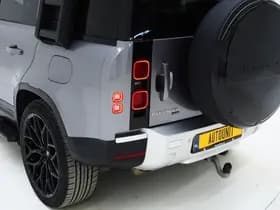 Land Rover Defender thumbnail 17