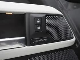 Land Rover Defender thumbnail 24