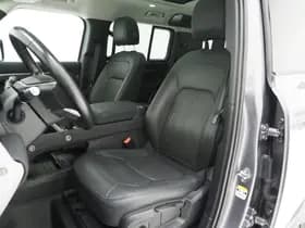 Land Rover Defender thumbnail 4