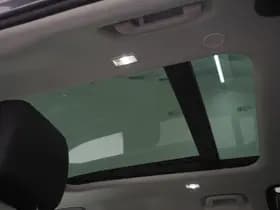 Land Rover Defender thumbnail 41