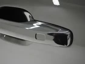 Volvo XC60 2.0 T6 Plug-in Hybrid AWD Plus Dark Long Range thumbnail 16