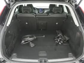 Volvo XC60 2.0 T6 Plug-in Hybrid AWD Plus Dark Long Range thumbnail 40