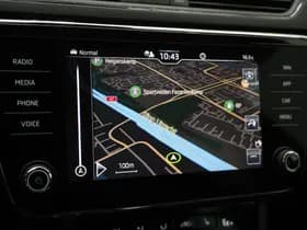 Škoda Superb Combi 1.4 TSI iV Sportline thumbnail 28