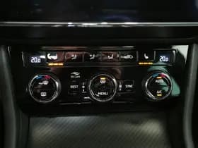 Škoda Superb Combi 1.4 TSI iV Sportline thumbnail 34