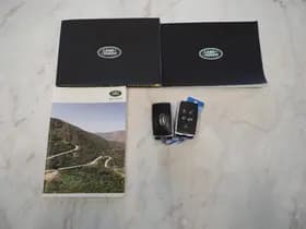 Land Rover Defender 110 2.0 P400e SE thumbnail 8