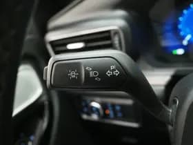 Ford Explorer 3.0 V6 EcoBoost PHEV Platinum 7P thumbnail 24