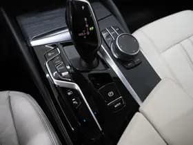 BMW 5 Serie Touring 530e xDrive Shadow thumbnail 35