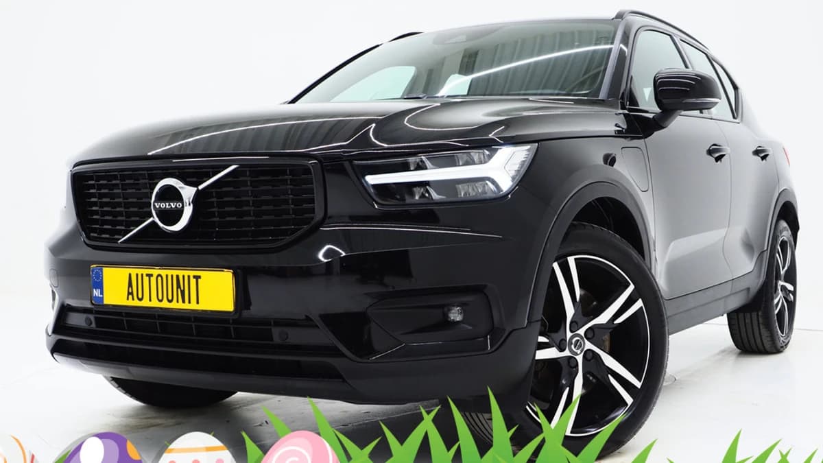 Volvo XC40 1.5 T5 Recharge R-Design Full Black — foto 1
