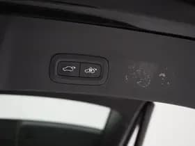 Volvo XC40 1.5 T5 Recharge R-Design Full Black thumbnail 37