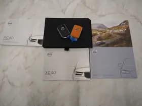 Volvo XC40 1.5 T5 Recharge R-Design Full Black thumbnail 8