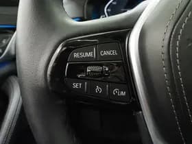 BMW 5 Serie Touring 530e Luxury thumbnail 23