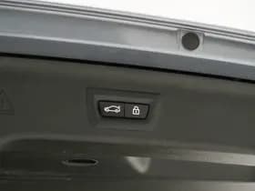 BMW 5 Serie Touring 530e Luxury thumbnail 40