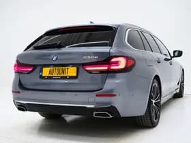 BMW 5 Serie Touring 530e Luxury thumbnail 9