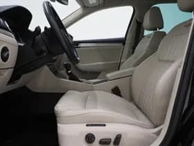 Škoda Superb Combi 1.4 TSI iV Laurin & Klement thumbnail 17