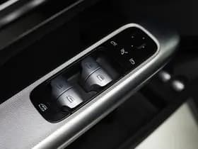 Mercedes-Benz GLC 300e 4MATIC 320PK thumbnail 18