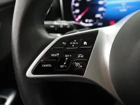 Mercedes-Benz GLC 300e 4MATIC 320PK thumbnail 23