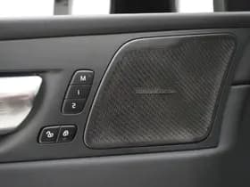 Volvo XC60 2.0 T6 Plug-in hybrid AWD Ultimate Dark Long Range thumbnail 20