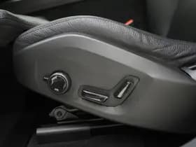 Volvo XC60 2.0 T6 Plug-in hybrid AWD Ultimate Dark Long Range thumbnail 22