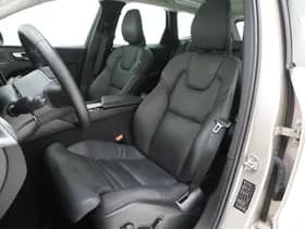 Volvo XC60 2.0 T6 Plug-in hybrid AWD Ultimate Dark Long Range thumbnail 4