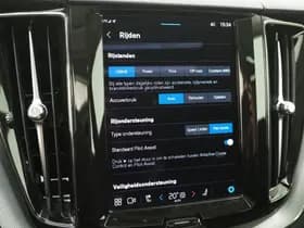 Volvo XC60 2.0 T6 Plug-in hybrid AWD Ultimate Dark Long Range thumbnail 34