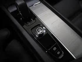 Volvo XC60 2.0 T6 Plug-in hybrid AWD Ultimate Dark Long Range thumbnail 35