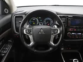 Mitsubishi Outlander 2.0 PHEV Instyle+ thumbnail 37