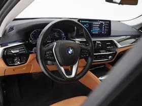 BMW 5 Serie Touring 530e xDrive thumbnail 16