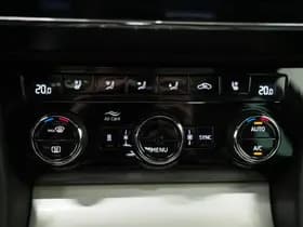 Škoda Superb Combi 1.4 TSI iV Laurin & Klement thumbnail 35