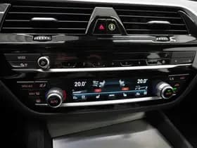 BMW 5 Serie Touring 530e xDrive thumbnail 36