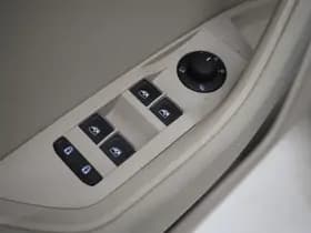 Škoda Superb Combi 1.4 TSI iV Laurin & Klement thumbnail 18