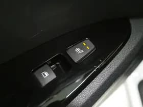 Kia Sportage 1.6 T-GDi Plug-in Hybrid AWD thumbnail 37