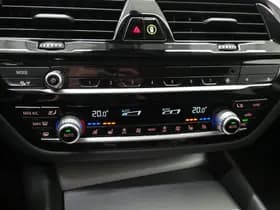 BMW 5 Serie Touring 530e xDrive thumbnail 32