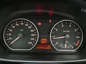 BMW 1-SERIE CABRIOLET 118i Exclusive Edition thumbnail 32