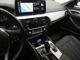 BMW 5 Serie Touring 530e thumbnail 32