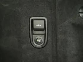 BMW 5 Serie Touring 530e thumbnail 38