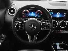 Mercedes-Benz GLA 250 e thumbnail 35