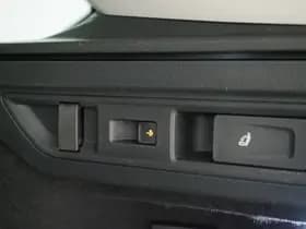 Volkswagen Passat thumbnail 43