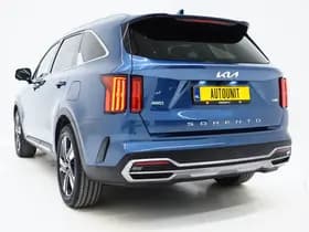 Kia Sorento thumbnail 3