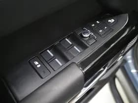 Land Rover Defender thumbnail 20