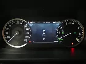 Land Rover Defender thumbnail 27