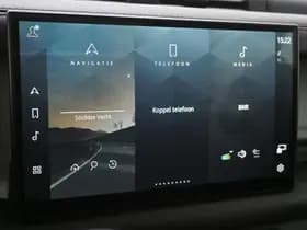 Land Rover Defender thumbnail 28